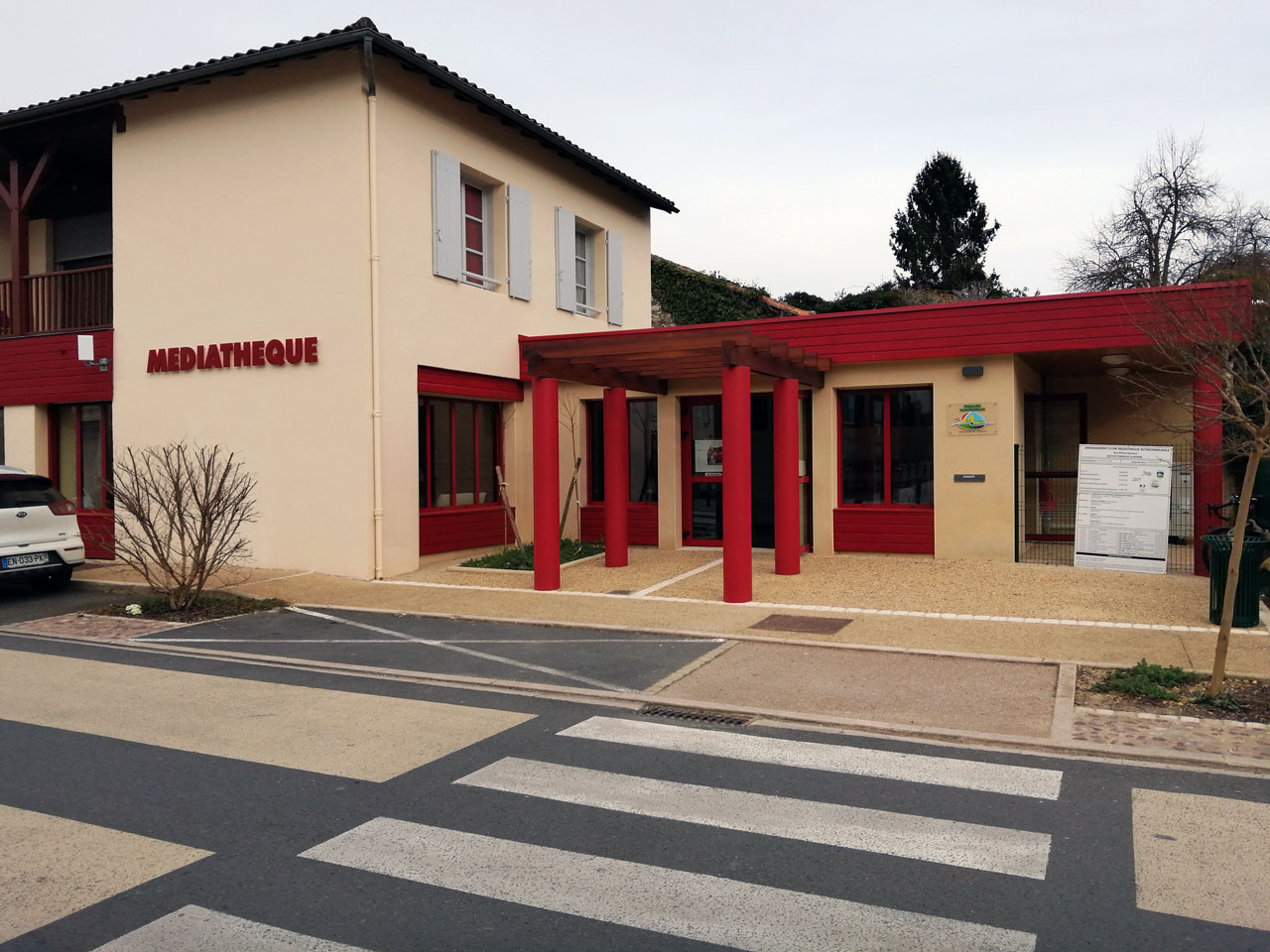 Médiathèque de Saint-Pardoux-la-Rivière